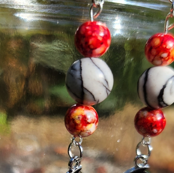 🥳SALE🥳Halloween SCREAM dangles - Picture 3 of 11